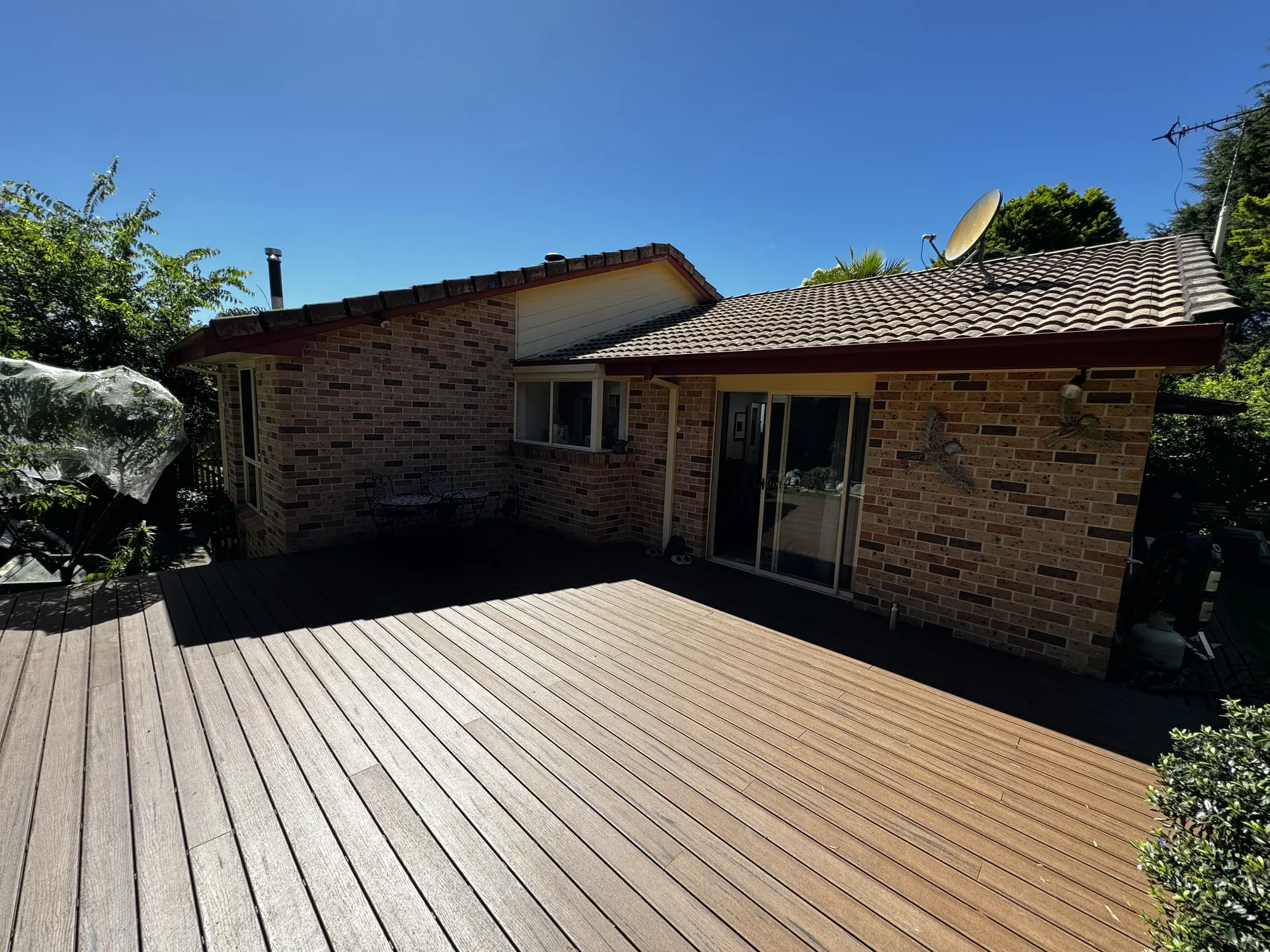 Low-maintenance ModWood deck completed at a Central Coast home