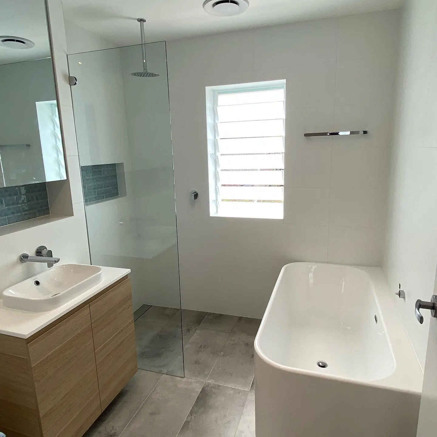 Bathroom entry and wet-area finishes completed during a South Coogee renovation